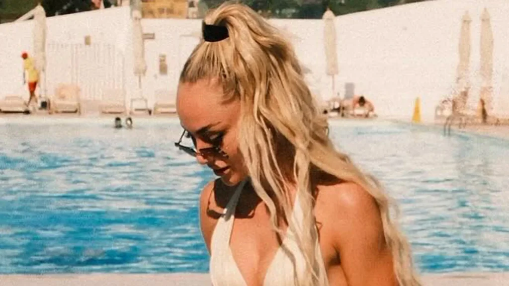 Alisha Lehmann Bikini: Die atemberaubenden Looks und die inspirierende Karriere der Schweizer Fußballerin